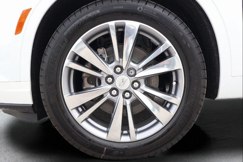 new 2025 Cadillac XT6 car, priced at $58,178