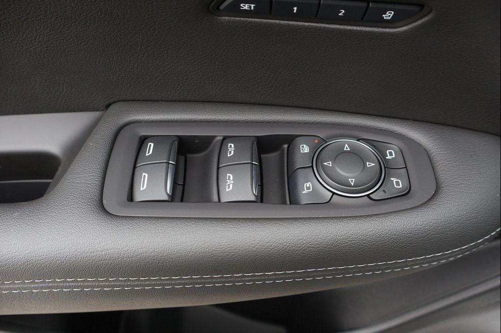 new 2025 Cadillac XT6 car, priced at $58,178