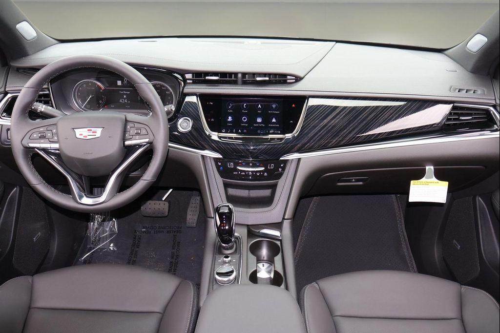 new 2025 Cadillac XT6 car, priced at $58,178