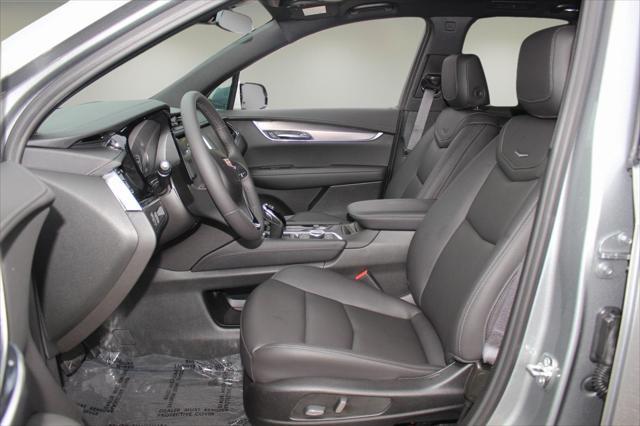new 2025 Cadillac XT6 car, priced at $48,690