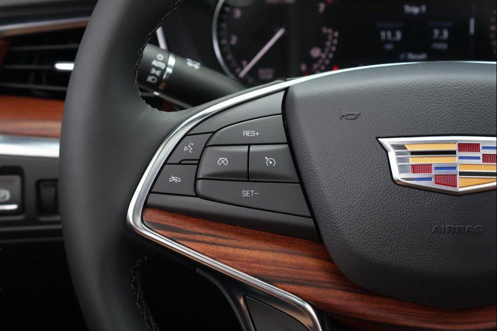 new 2025 Cadillac XT5 car, priced at $55,232