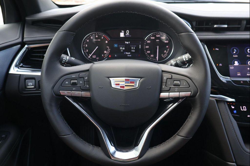 new 2025 Cadillac XT6 car, priced at $55,026