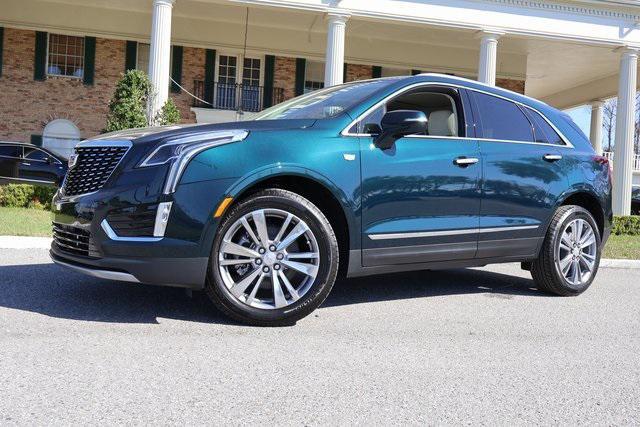 new 2025 Cadillac XT5 car, priced at $51,115