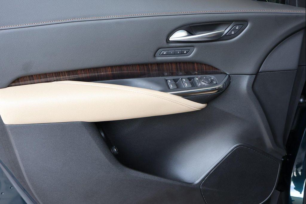 used 2025 Cadillac XT4 car, priced at $44,998