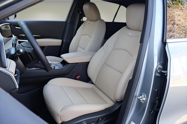 new 2025 Cadillac XT4 car, priced at $39,560