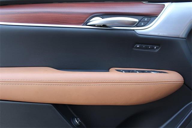 new 2025 Cadillac XT5 car, priced at $48,410
