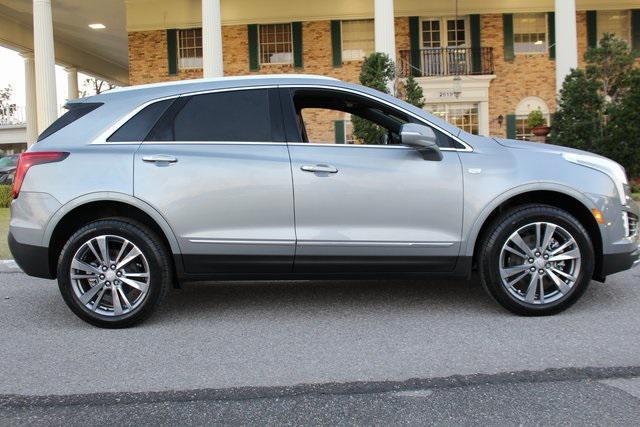 new 2025 Cadillac XT5 car, priced at $51,990