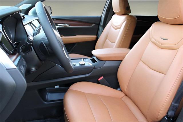 new 2025 Cadillac XT5 car, priced at $48,410