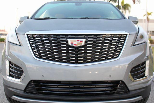 new 2025 Cadillac XT5 car, priced at $51,990