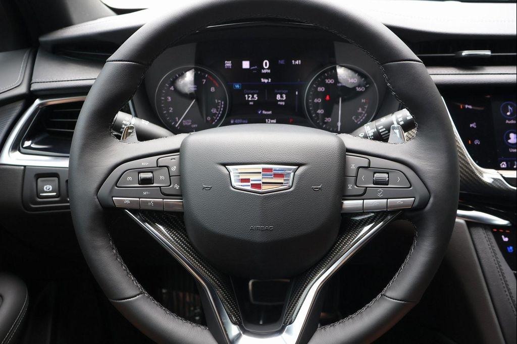 new 2025 Cadillac XT6 car, priced at $64,182