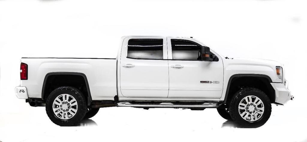 used 2018 GMC Sierra 2500 car, priced at $28,999