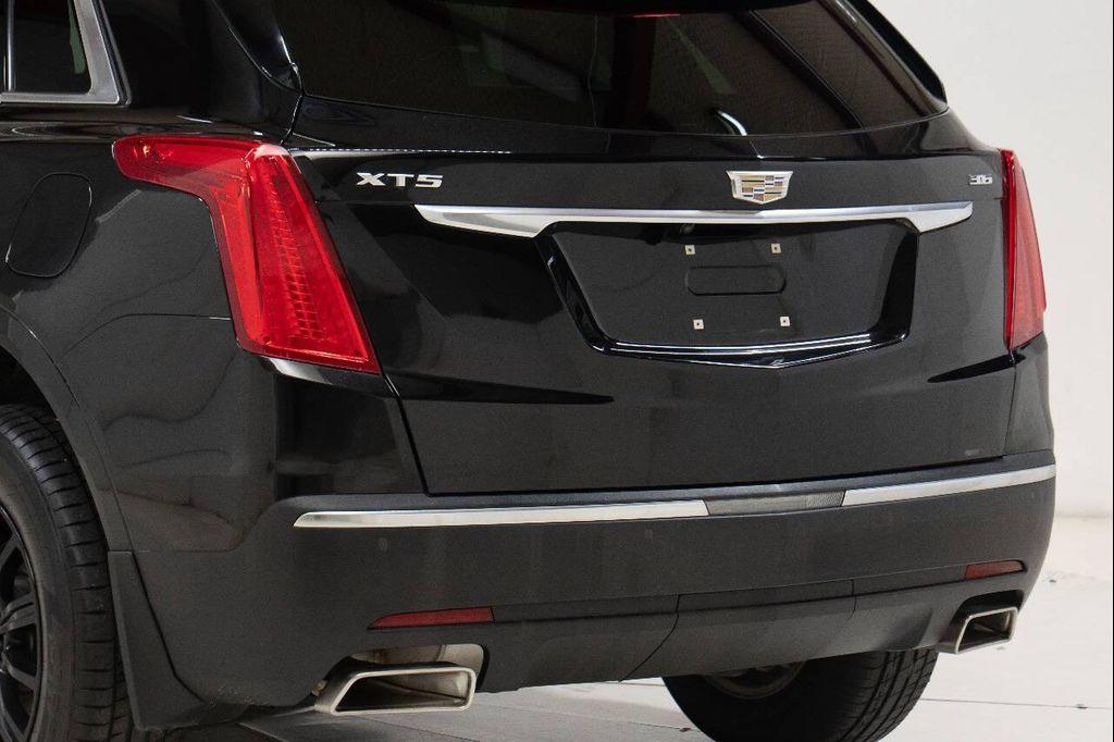 used 2019 Cadillac XT5 car, priced at $19,999
