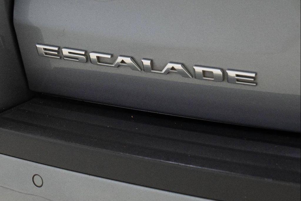 used 2020 Cadillac Escalade car, priced at $29,999