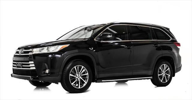 used 2019 Toyota Highlander car, priced at $26,999