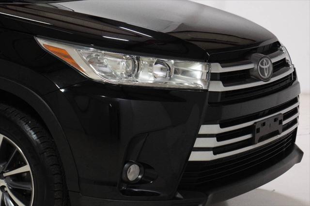 used 2019 Toyota Highlander car, priced at $26,999