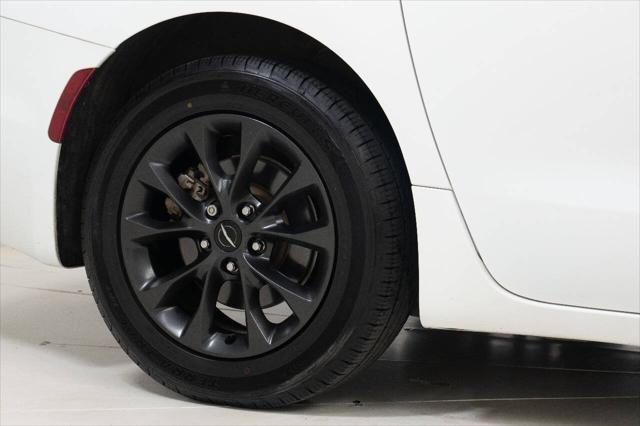 used 2021 Chrysler Pacifica car, priced at $24,999