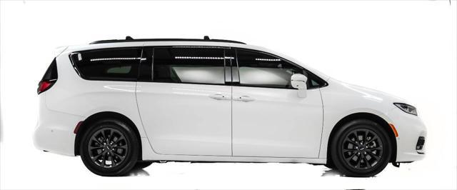 used 2021 Chrysler Pacifica car, priced at $24,999