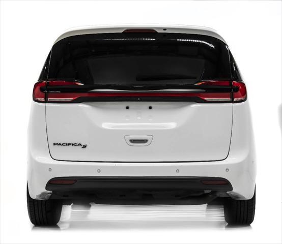 used 2021 Chrysler Pacifica car, priced at $24,999