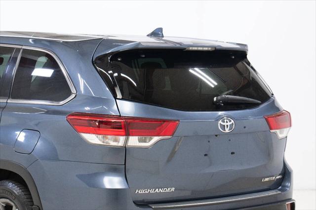 used 2019 Toyota Highlander car, priced at $27,999