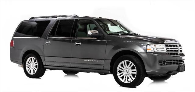 used 2013 Lincoln Navigator car, priced at $12,999