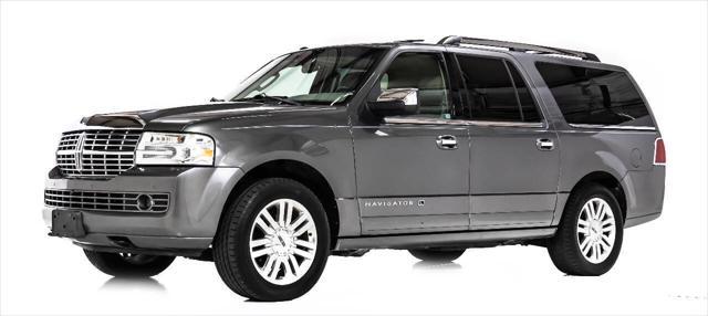 used 2013 Lincoln Navigator car, priced at $12,999