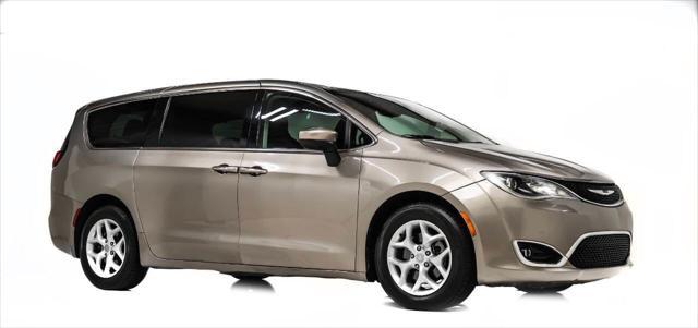 used 2017 Chrysler Pacifica car, priced at $13,999