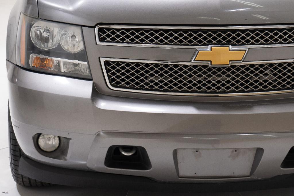 used 2012 Chevrolet Suburban car, priced at $9,999