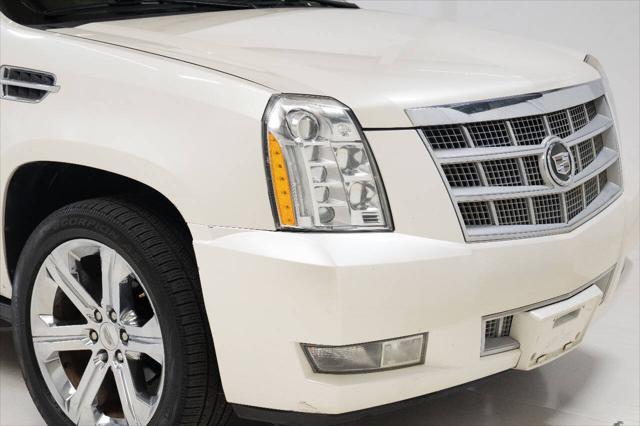 used 2011 Cadillac Escalade ESV car, priced at $15,999