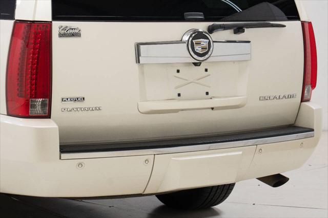 used 2011 Cadillac Escalade ESV car, priced at $15,999