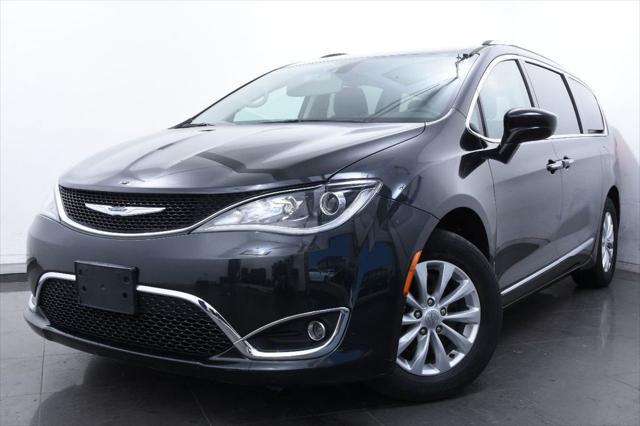 used 2019 Chrysler Pacifica Hybrid car, priced at $20,905
