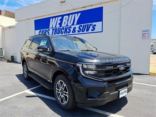 new 2025 Ford Expedition car, priced at $70,910