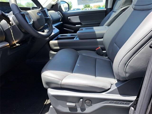 new 2025 Ford Expedition car, priced at $70,910