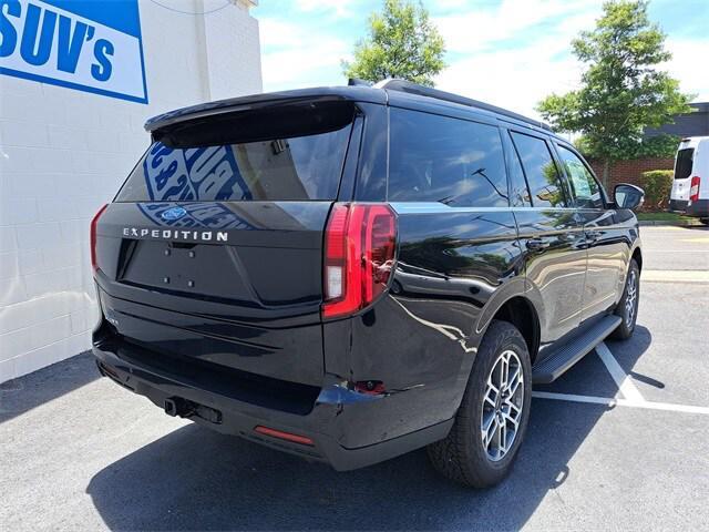 new 2025 Ford Expedition car, priced at $70,910