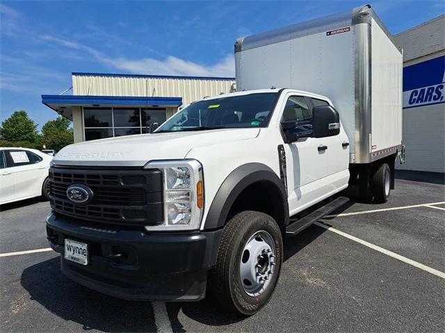 new 2025 Ford F-450 car, priced at $61,575