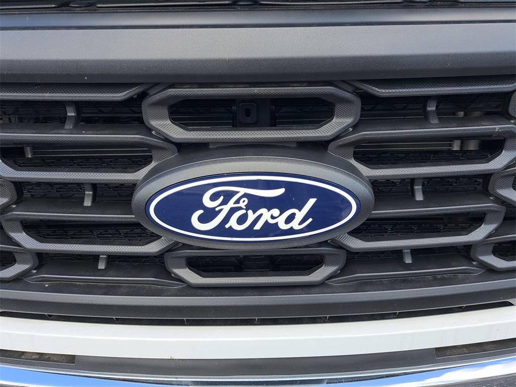 new 2025 Ford F-150 car, priced at $39,290