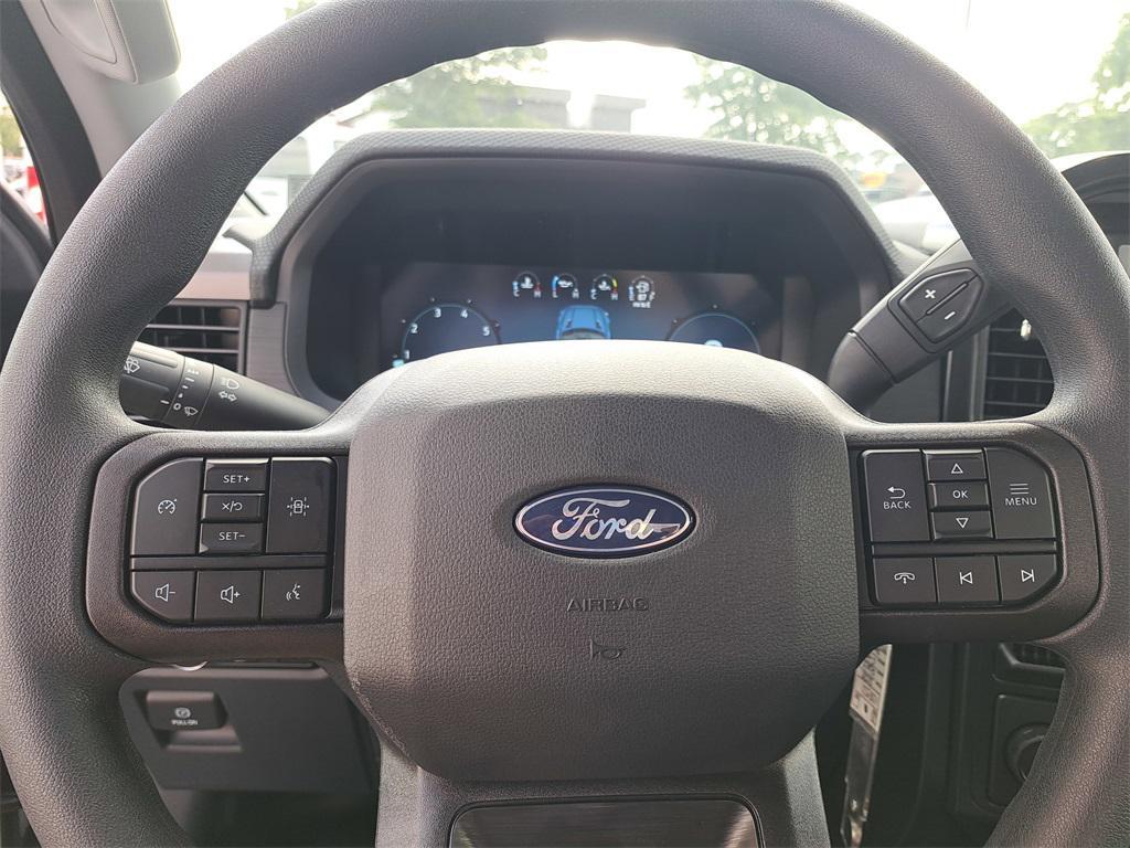 new 2025 Ford F-150 car, priced at $39,290