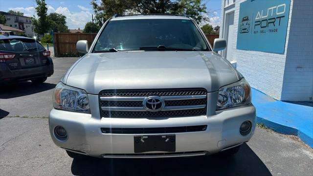 used 2006 Toyota Highlander Hybrid car, priced at $7,500