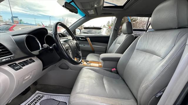 used 2009 Toyota Highlander Hybrid car, priced at $8,500