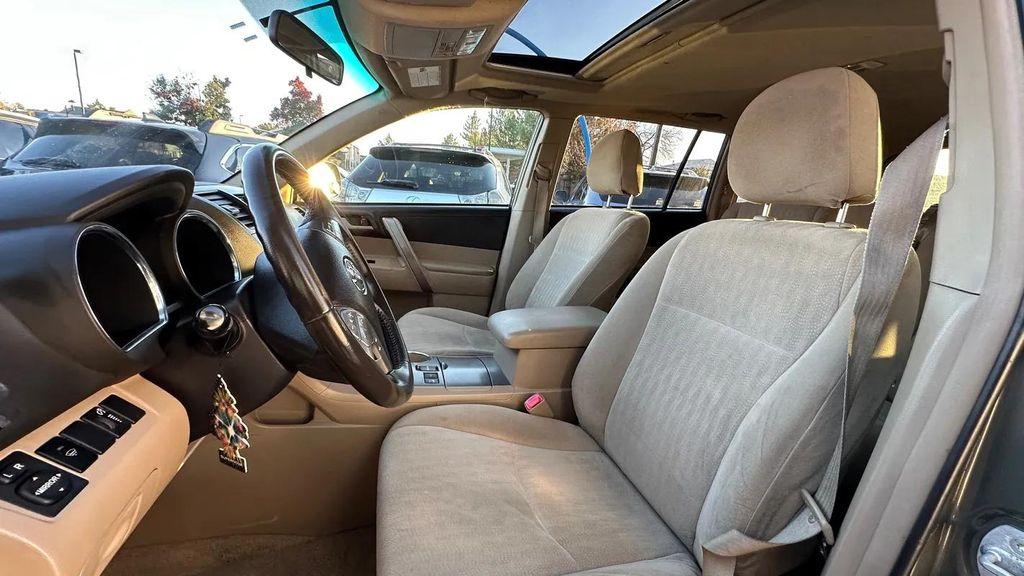 used 2008 Toyota Highlander car, priced at $7,900