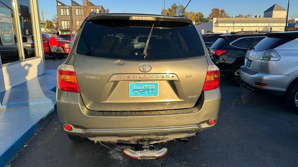 used 2008 Toyota Highlander car, priced at $7,900