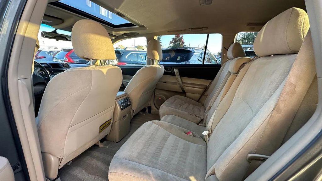 used 2008 Toyota Highlander car, priced at $7,900