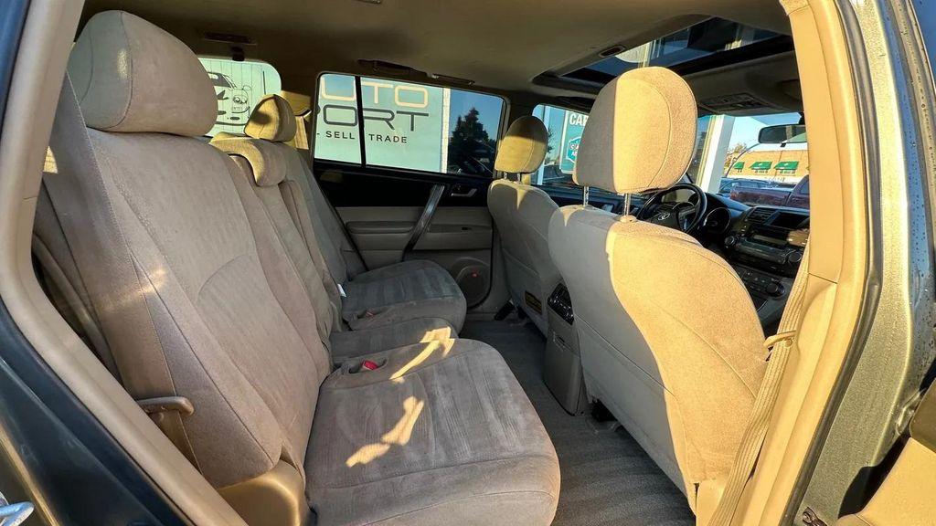 used 2008 Toyota Highlander car, priced at $7,900