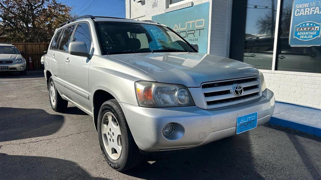 used 2007 Toyota Highlander car, priced at $5,900