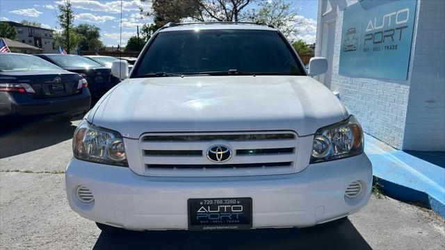 used 2007 Toyota Highlander car, priced at $5,900