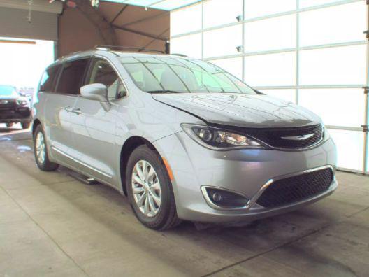 used 2018 Chrysler Pacifica car, priced at $13,995