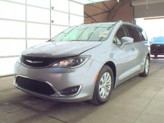 used 2018 Chrysler Pacifica car, priced at $13,995