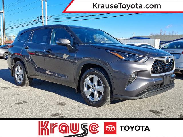 used 2022 Toyota Highlander car, priced at $36,000