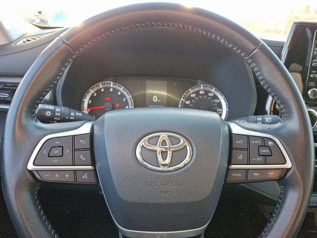 used 2022 Toyota Highlander car, priced at $36,000