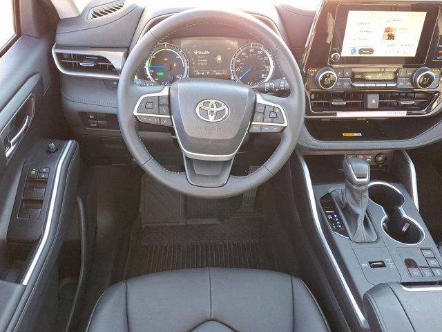 used 2024 Toyota Highlander car, priced at $47,500