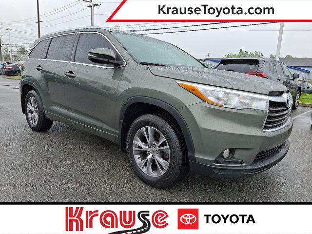 used 2015 Toyota Highlander car, priced at $17,900
